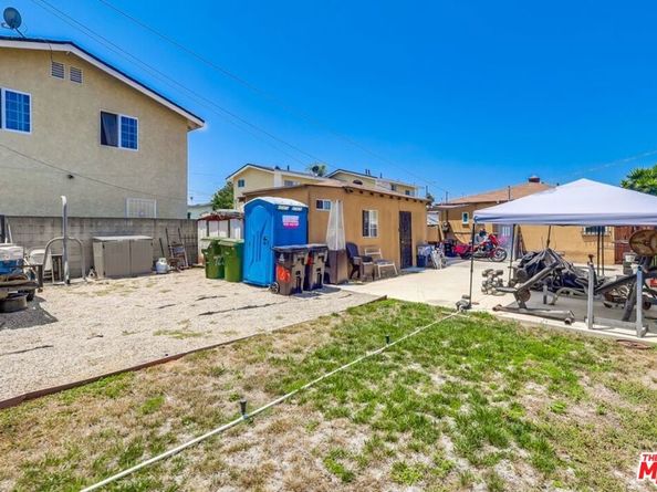 7220 10th Avenue, Los Angeles CA 90043