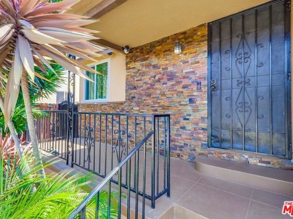 7220 10th Avenue, Los Angeles CA 90043