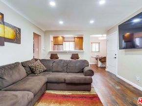 7220 10th Avenue, Los Angeles CA 90043