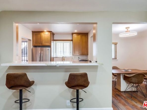 7220 10th Avenue, Los Angeles CA 90043