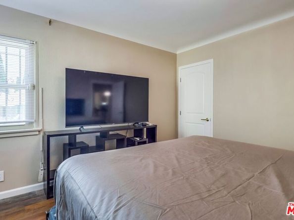7220 10th Avenue, Los Angeles CA 90043