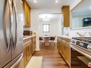 7220 10th Avenue, Los Angeles CA 90043