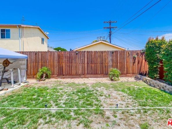 7220 10th Avenue, Los Angeles CA 90043