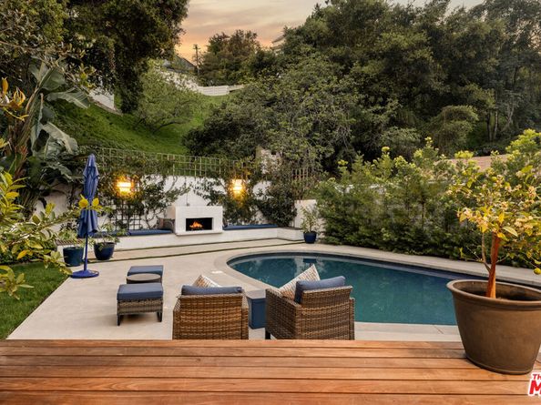 8446 Kirkwood Drive, Los Angeles CA 90046