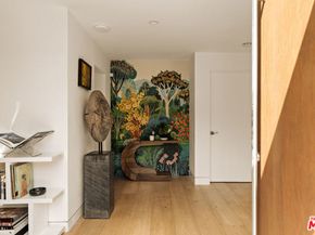 8446 Kirkwood Drive, Los Angeles CA 90046