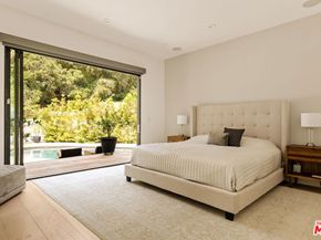 8446 Kirkwood Drive, Los Angeles CA 90046