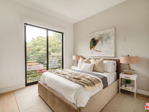 8446 Kirkwood Drive, Los Angeles CA 90046