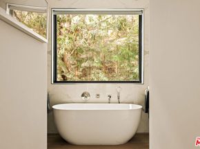 8446 Kirkwood Drive, Los Angeles CA 90046