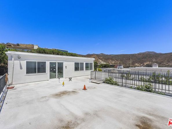 16647 Charmel Lane, Pacific Palisades CA 90272