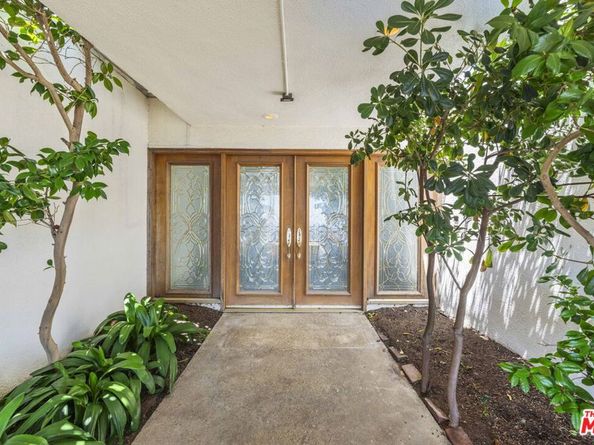 16647 Charmel Lane, Pacific Palisades CA 90272