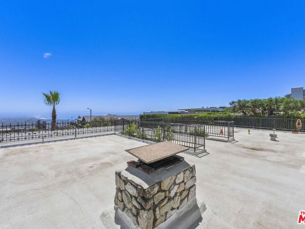 16647 Charmel Lane, Pacific Palisades CA 90272