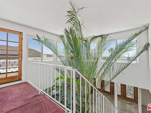 16647 Charmel Lane, Pacific Palisades CA 90272