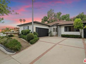 2617 S Beverly Drive