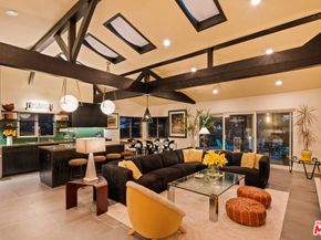 5549 Senford Avenue, Los Angeles CA 90056