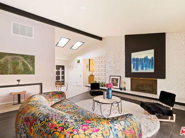 5549 Senford Avenue, Los Angeles CA 90056