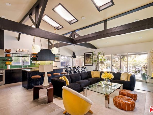 5549 Senford Avenue, Los Angeles CA 90056