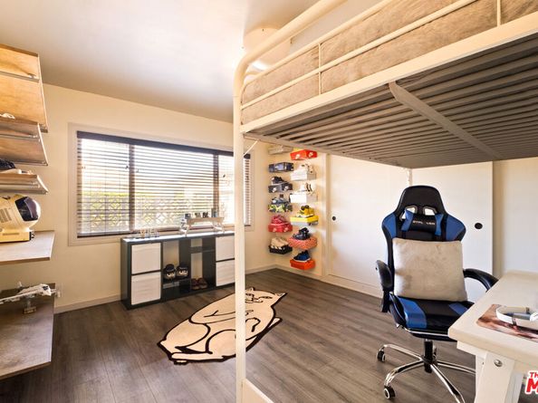 5549 Senford Avenue, Los Angeles CA 90056