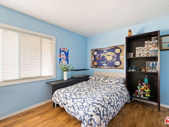 5549 Senford Avenue, Los Angeles CA 90056