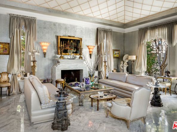 10275 Century Woods Drive, Los Angeles CA 90067