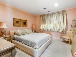10275 Century Woods Drive, Los Angeles CA 90067