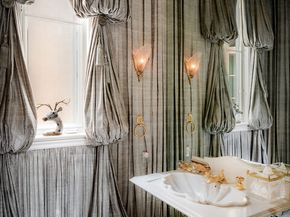 10275 Century Woods Drive, Los Angeles CA 90067