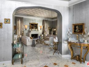 10275 Century Woods Drive, Los Angeles CA 90067