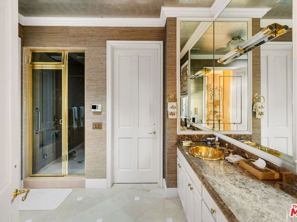 10275 Century Woods Drive, Los Angeles CA 90067