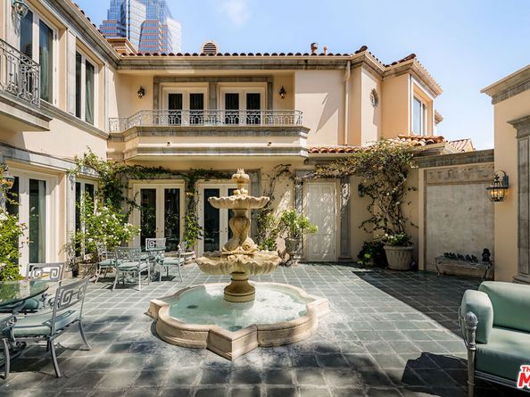 10275 Century Woods Drive, Los Angeles CA 90067