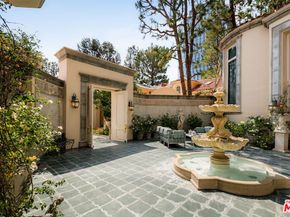 10275 Century Woods Drive, Los Angeles CA 90067