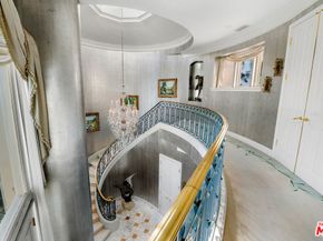 10275 Century Woods Drive, Los Angeles CA 90067