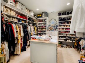 10275 Century Woods Drive, Los Angeles CA 90067
