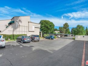 18524 Mayall Street D, Northridge CA 91324