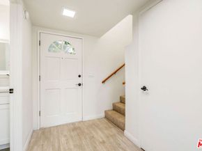 18524 Mayall Street D, Northridge CA 91324