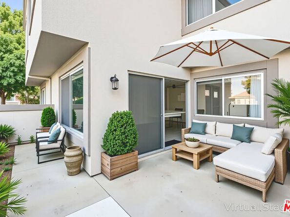 18524 Mayall Street D, Northridge CA 91324