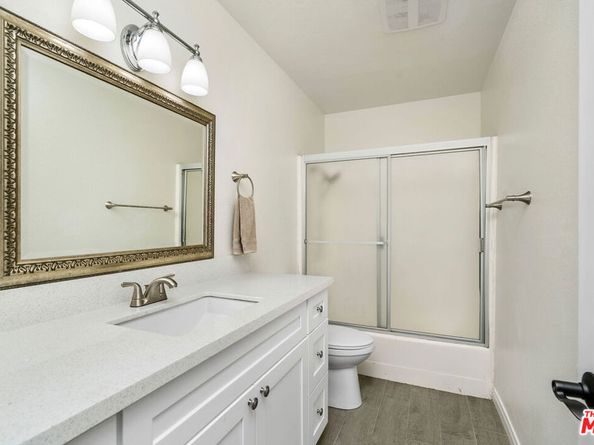 18524 Mayall Street D, Northridge CA 91324