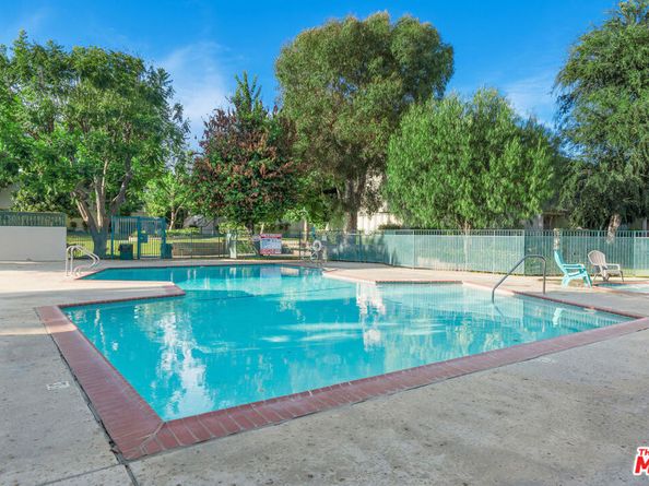 18524 Mayall Street D, Northridge CA 91324