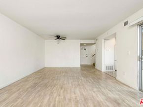 18524 Mayall Street D, Northridge CA 91324