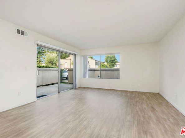 18524 Mayall Street D, Northridge CA 91324