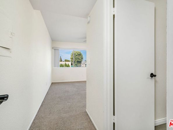 18524 Mayall Street D, Northridge CA 91324