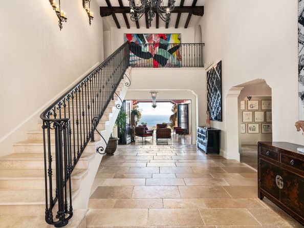 6093 Murphy Way, Malibu CA 90265