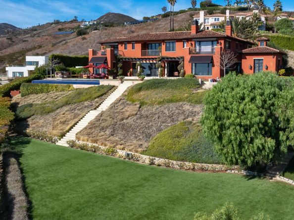 6093 Murphy Way, Malibu CA 90265