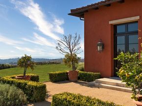 6093 Murphy Way, Malibu CA 90265