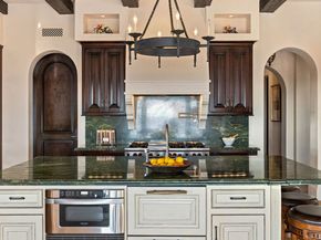 6093 Murphy Way, Malibu CA 90265