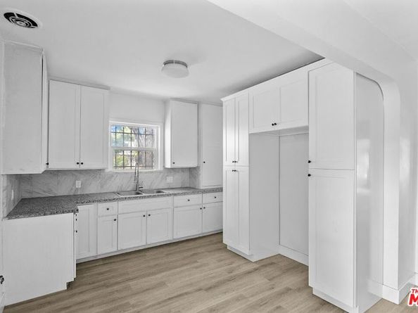 700 E 85th Street, Los Angeles CA 90001