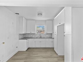 700 E 85th Street, Los Angeles CA 90001