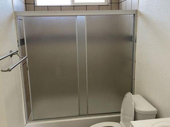 426 W 77th Street, Los Angeles CA 90003