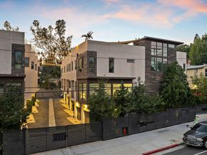 2111 N Cahuenga Boulevard 1, Los Angeles CA 90068