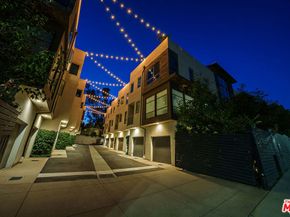 2111 N Cahuenga Boulevard 1, Los Angeles CA 90068