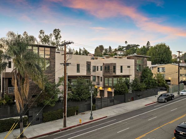 2111 N Cahuenga Boulevard 1, Los Angeles CA 90068