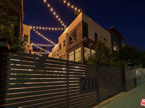 2111 N Cahuenga Boulevard 1, Los Angeles CA 90068